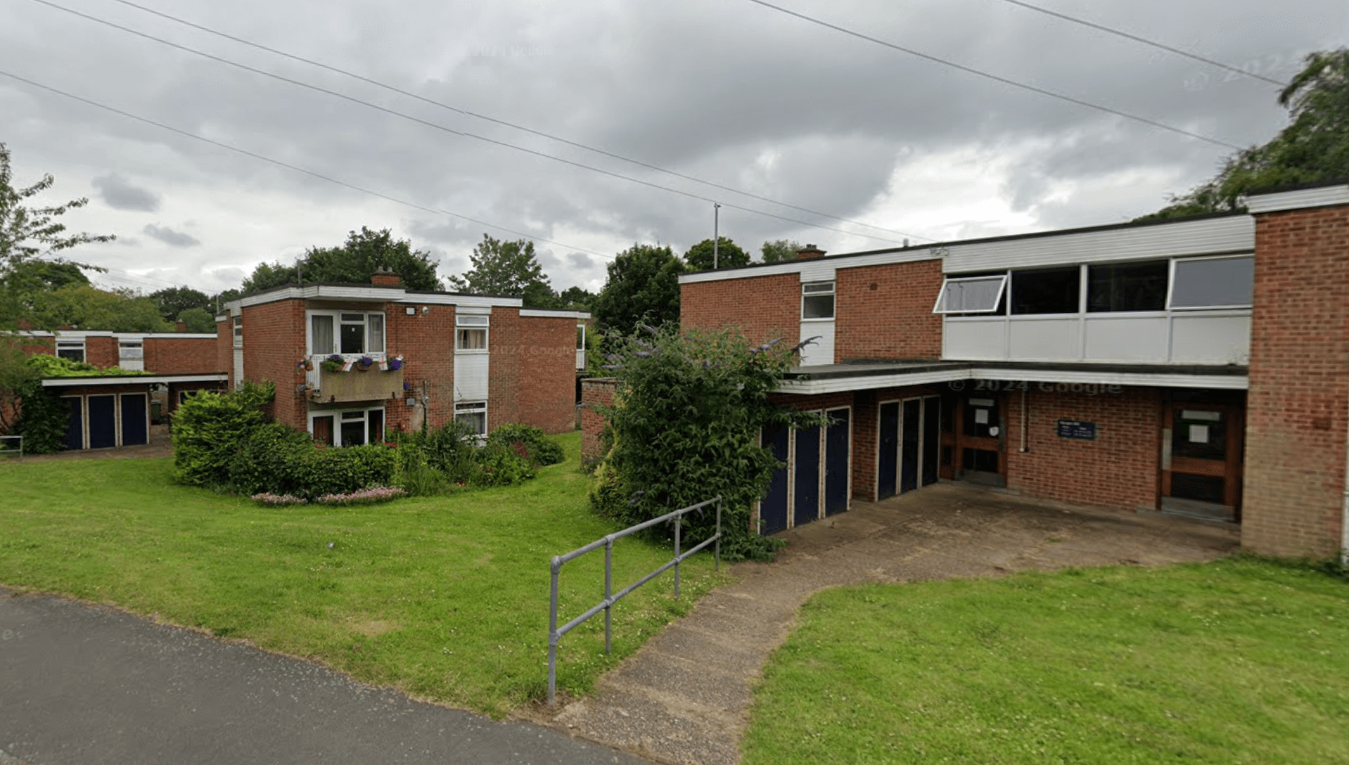 Image of houses and front yards at Gargle Hill