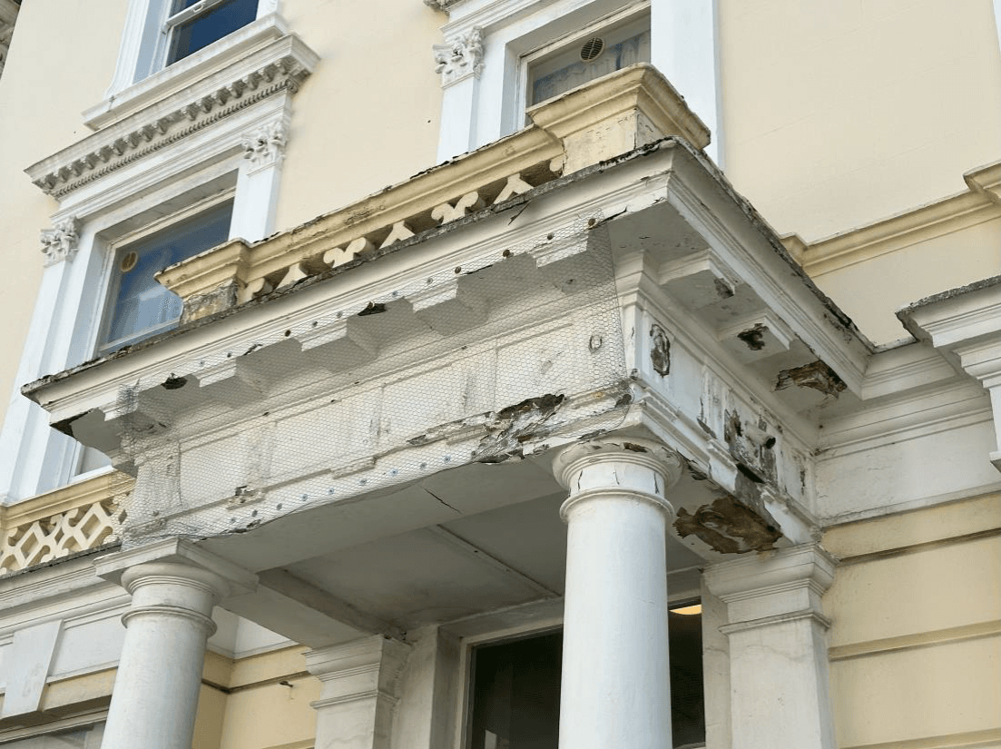 Close up of balcony and doorway, Pembridge Gardens